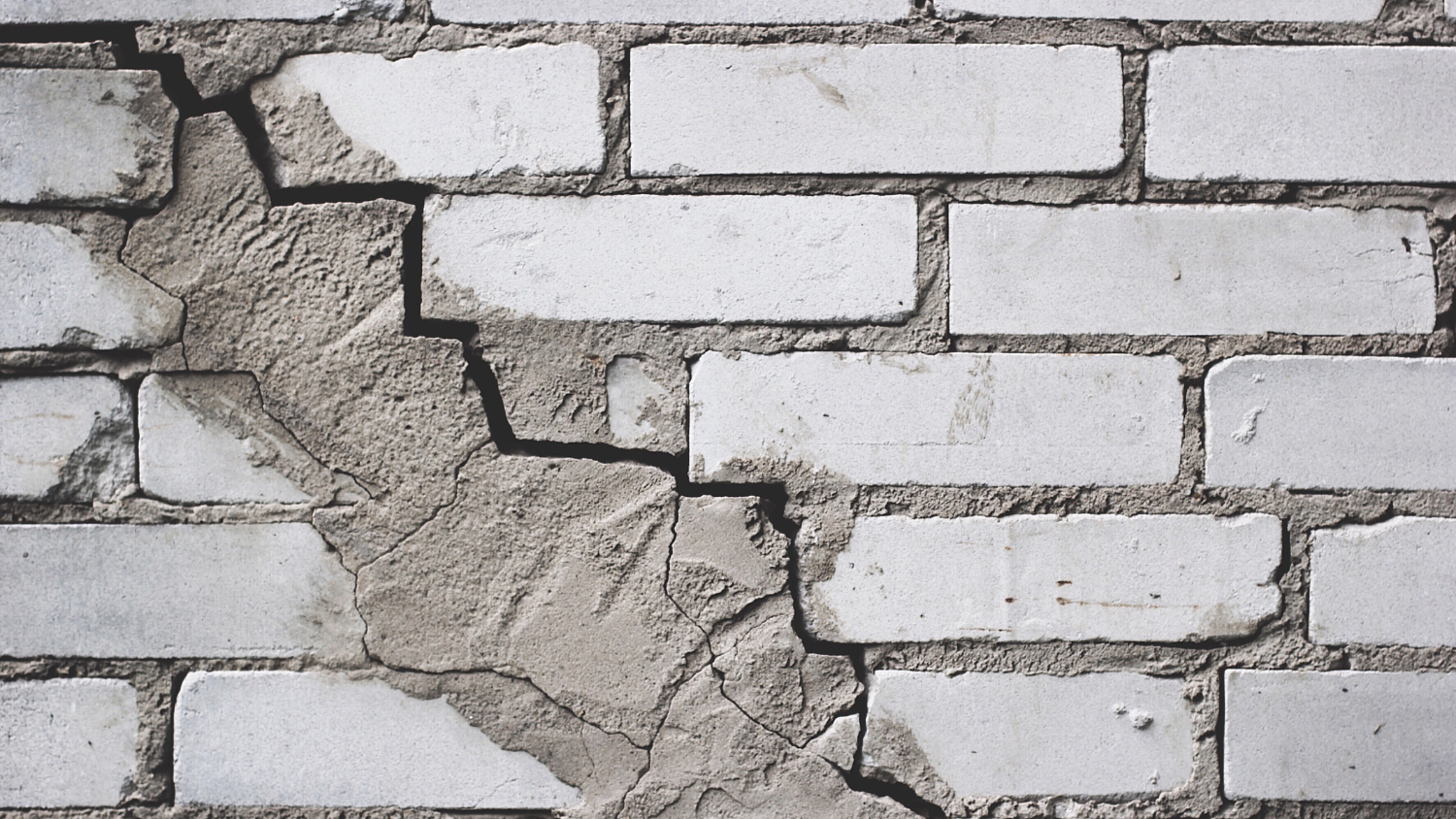 Signs Your Brick Needs Repair Signs Your Brick Needs Repair